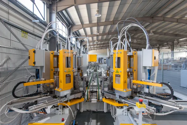 Ποιοι Είμαστε