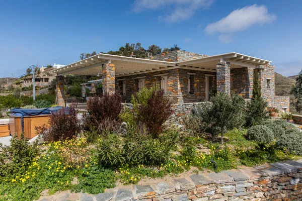 Νέα πέτρινη κατοικία στις Κυκλάδες